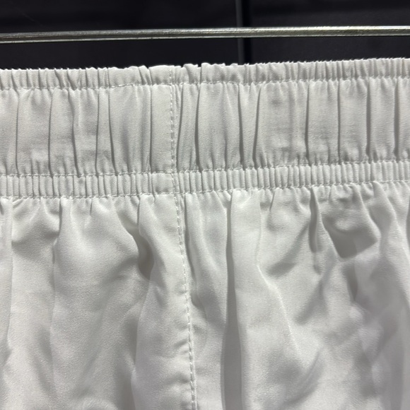 Nike Dri-Fit Running,panty lined,elastic drawstring waist,mesh side panel,3.5” - Picture 3 of 8